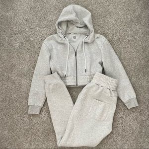 LOUNGE Tracksuit
